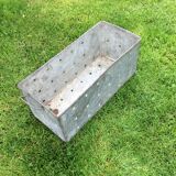 Metal planter