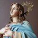 Plaster statuette of the Virgin of Olot with glass eyes. Early 20th century.