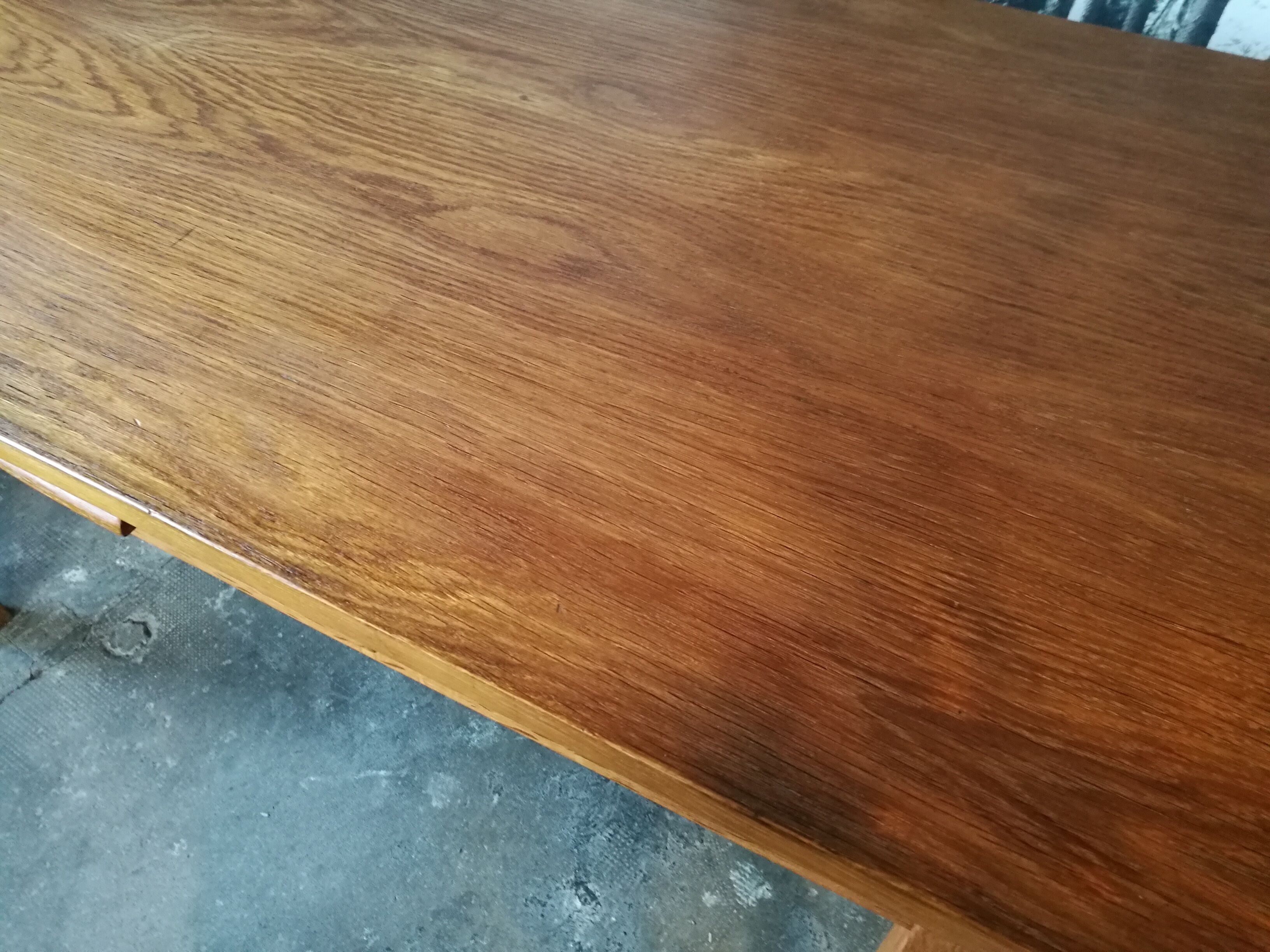 Oak wood farm table