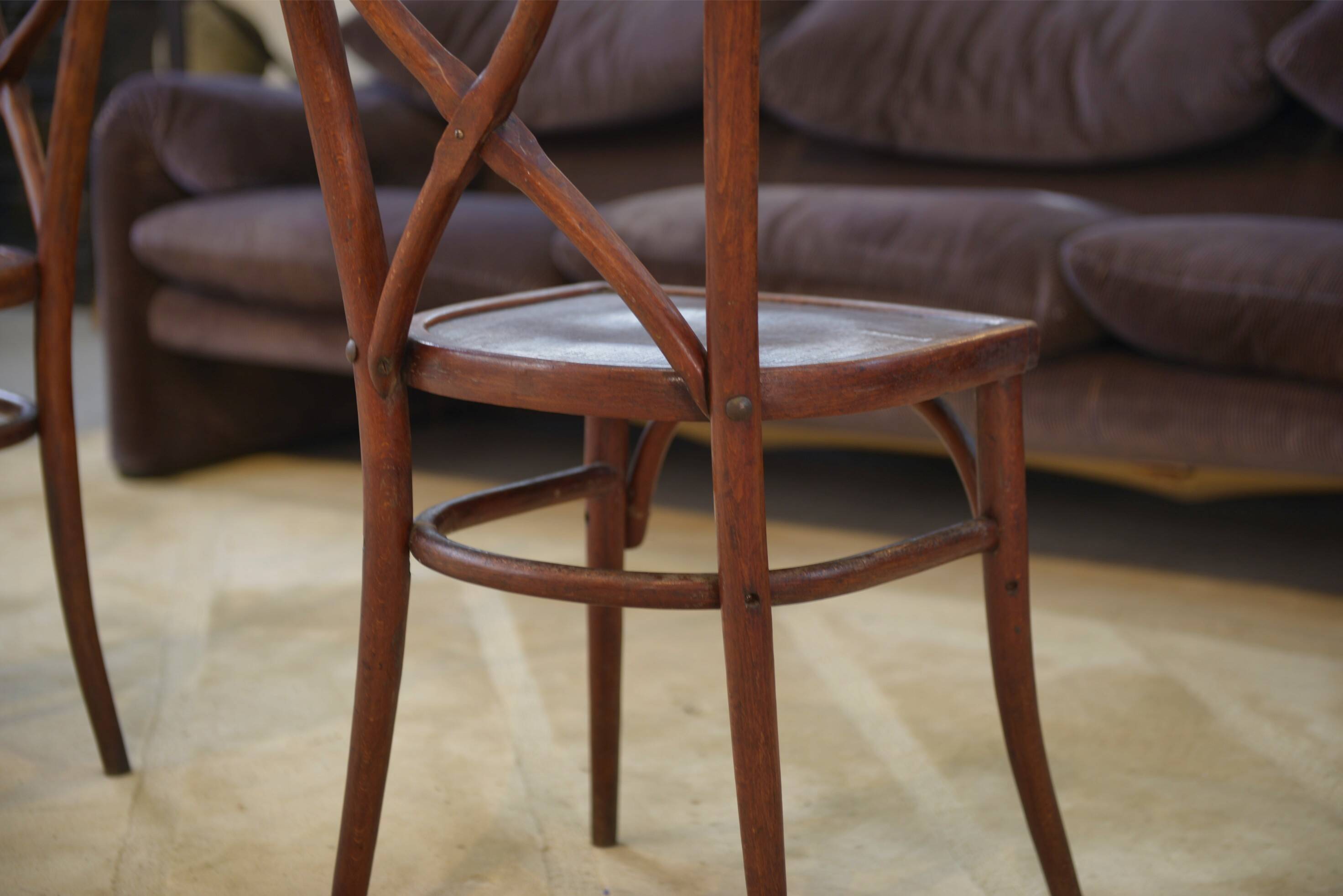 Paire de chaises bistrot en bois courbé 1950