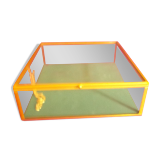 Glass jewelry box