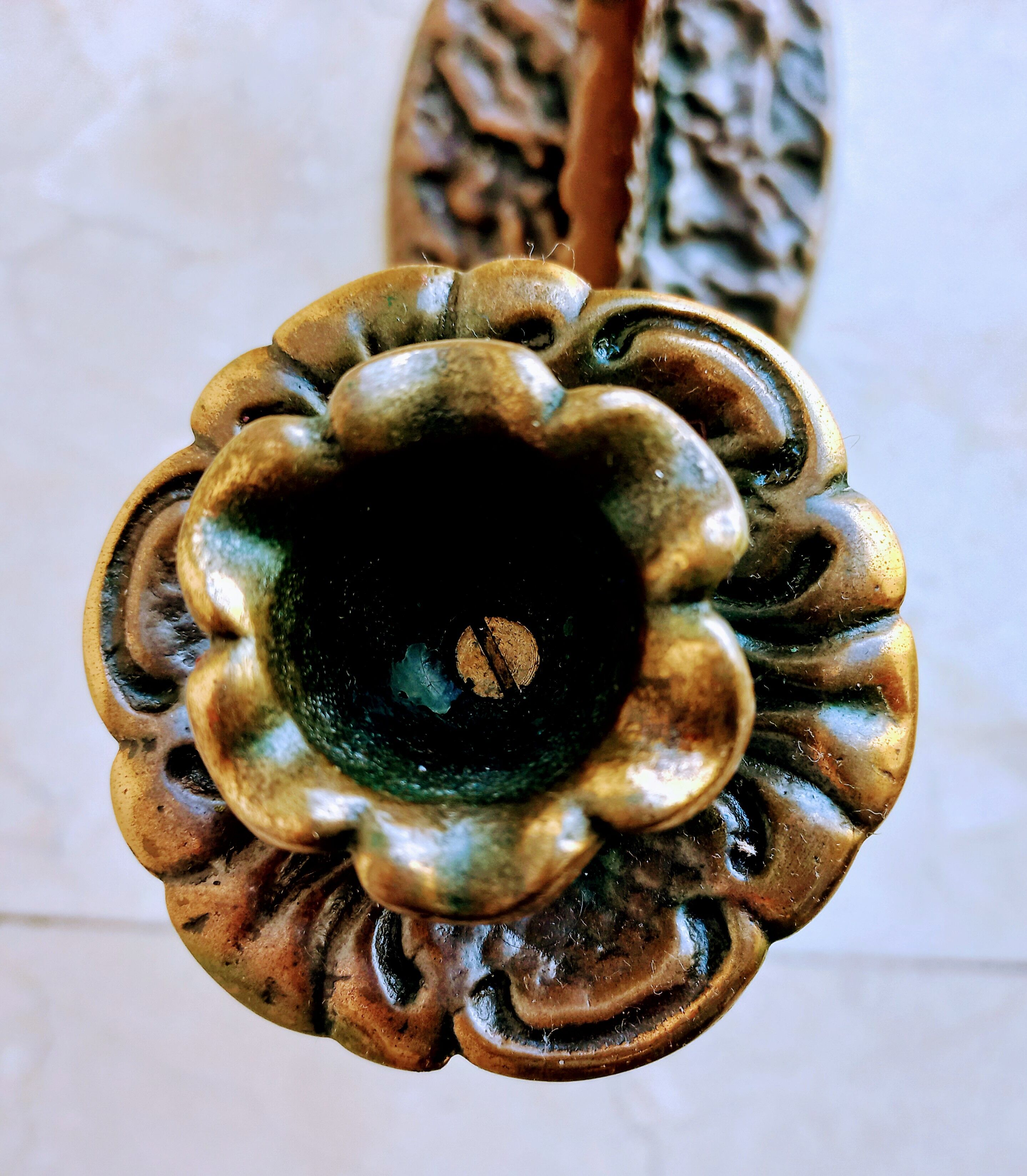 Bougeoir brutaliste en bronze