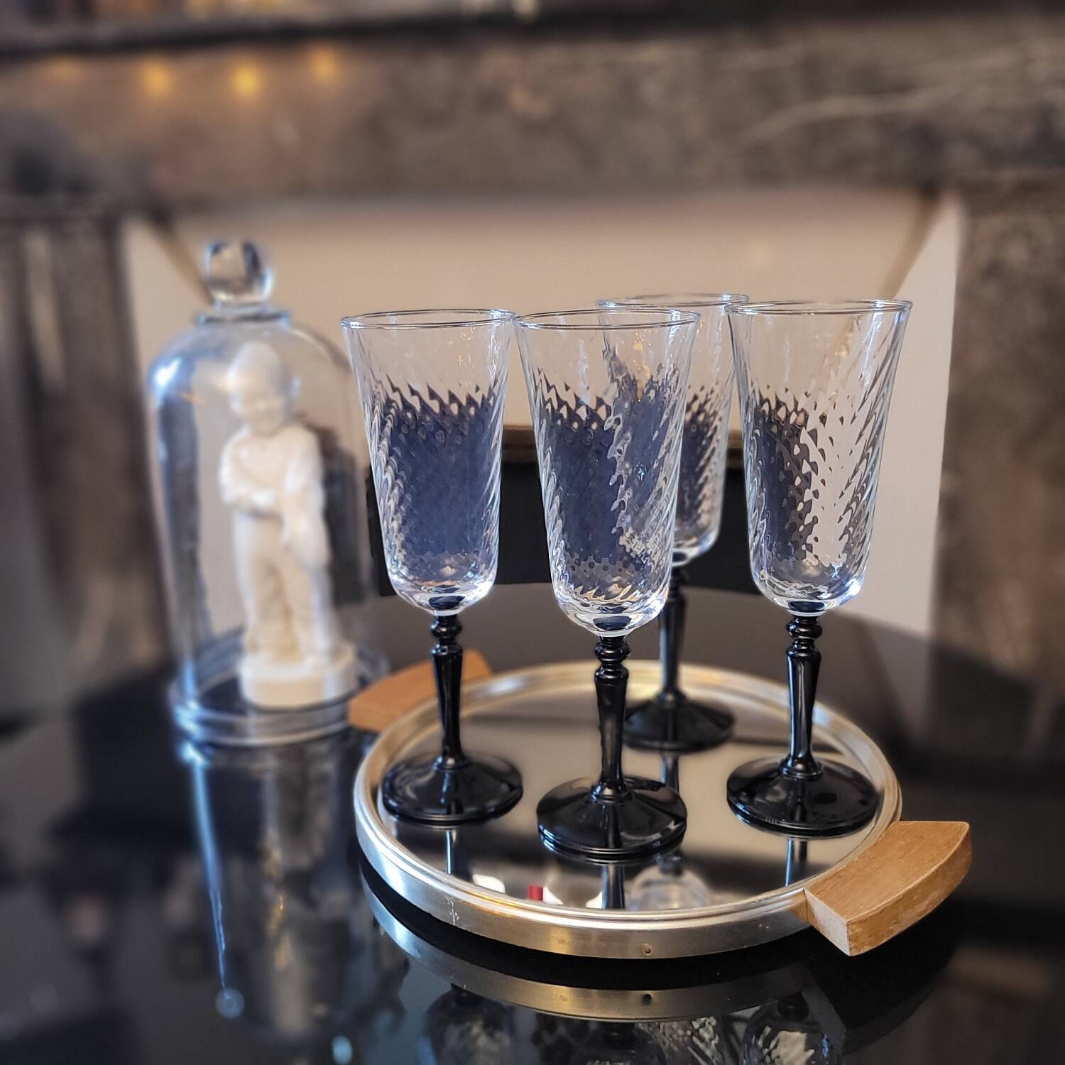 80s chic decorative champagne flutes