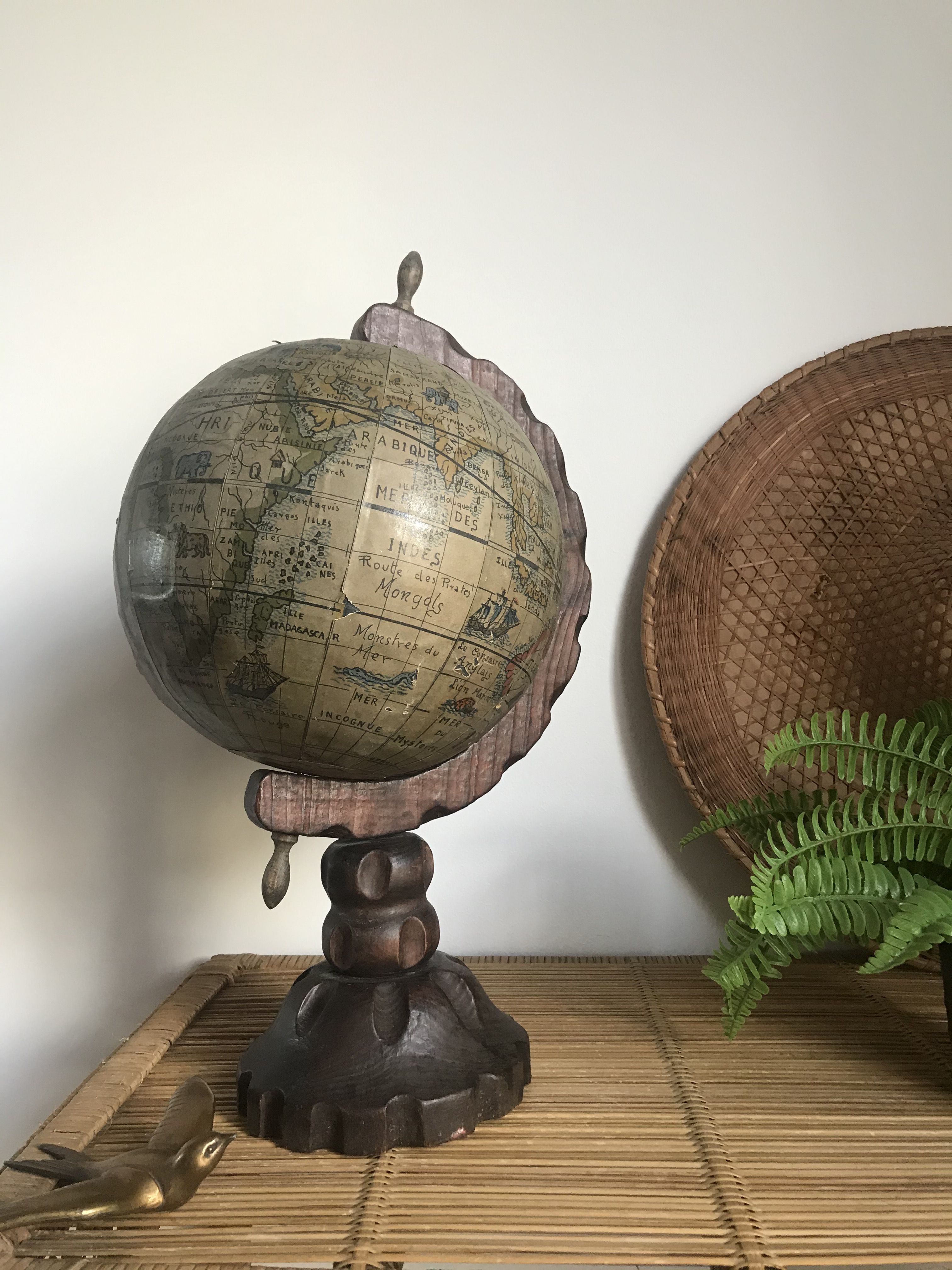 Globe paper map of the discoveries of 1634 edited first part of the 20th