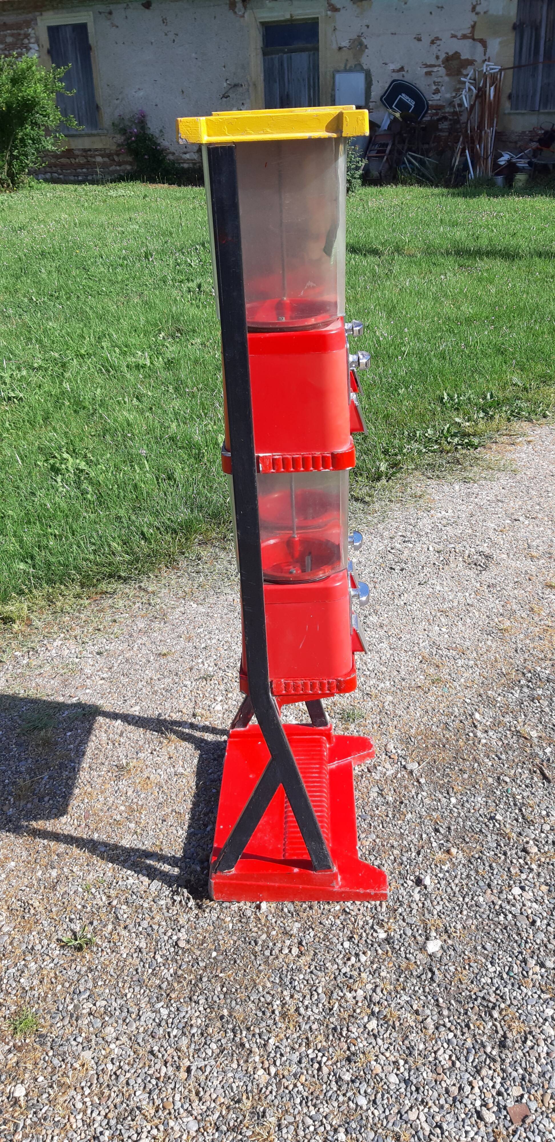 BRABO Candy Dispenser