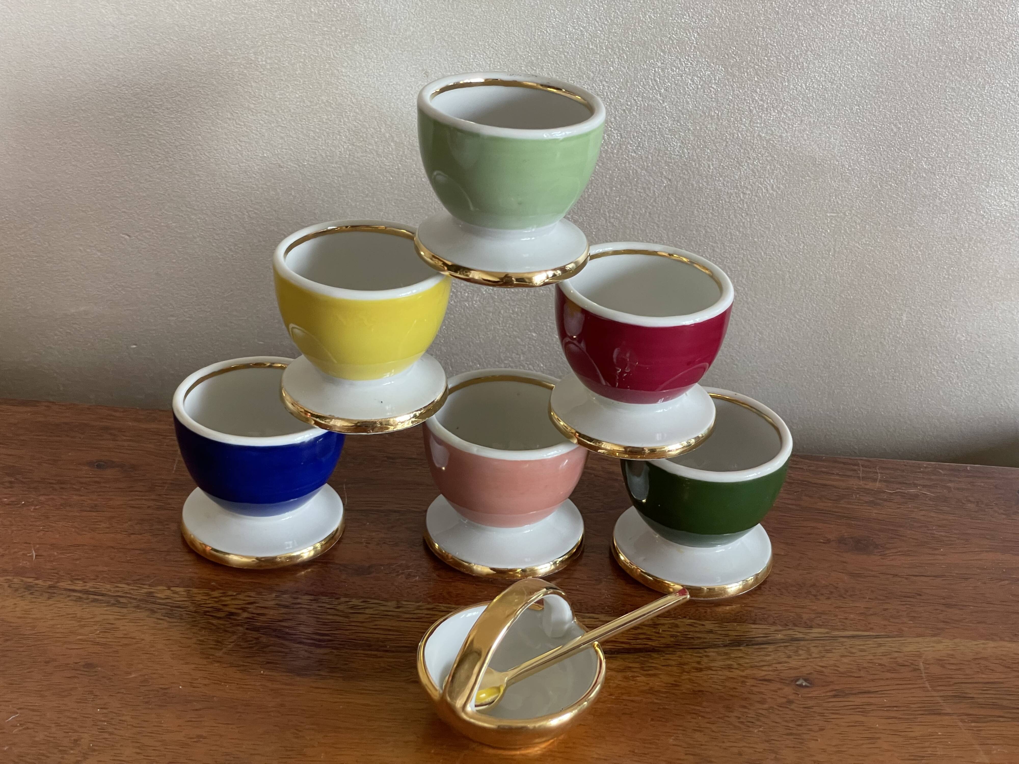 6 multicolored egg cups