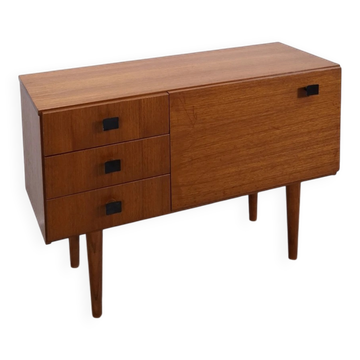 Vintage kleine teak kast met lades, klep en zwarte grepen, hal kast