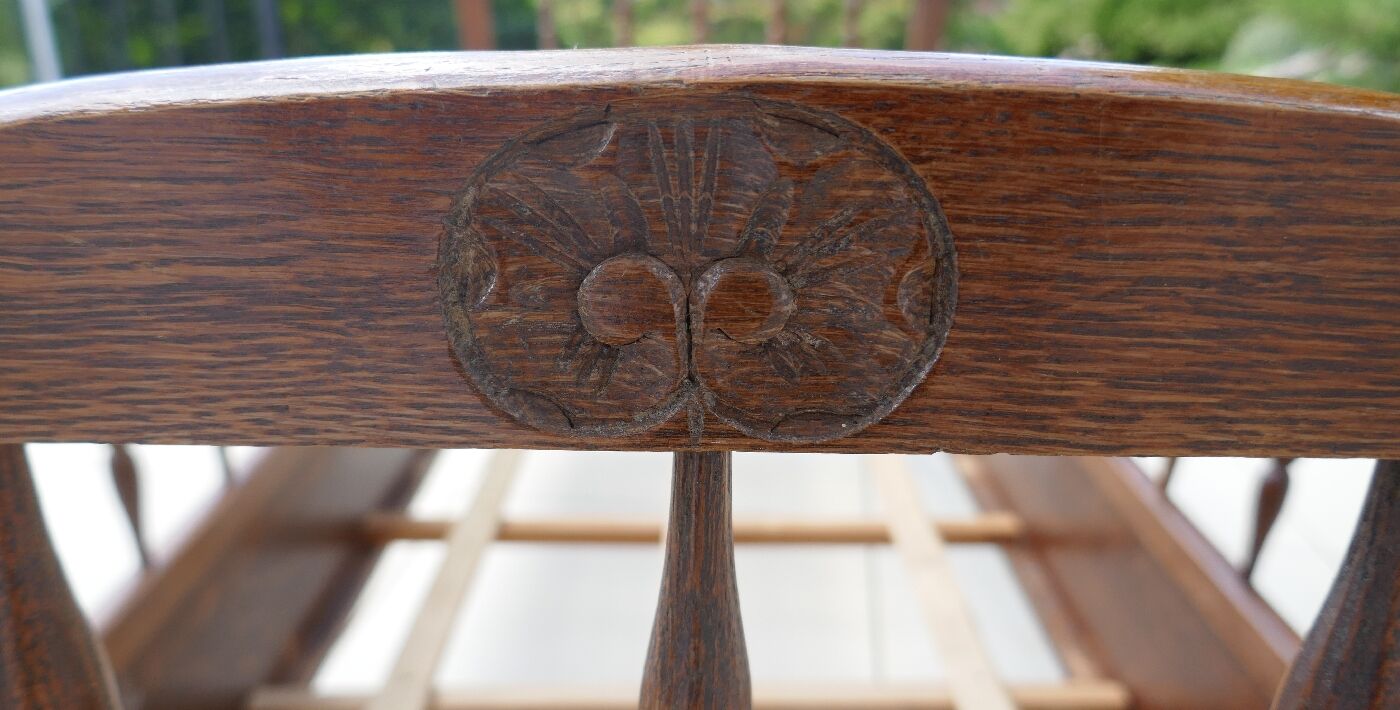 Old wooden child/baby bed