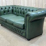Chesterfield sofa in green leather 3 places from the 80s