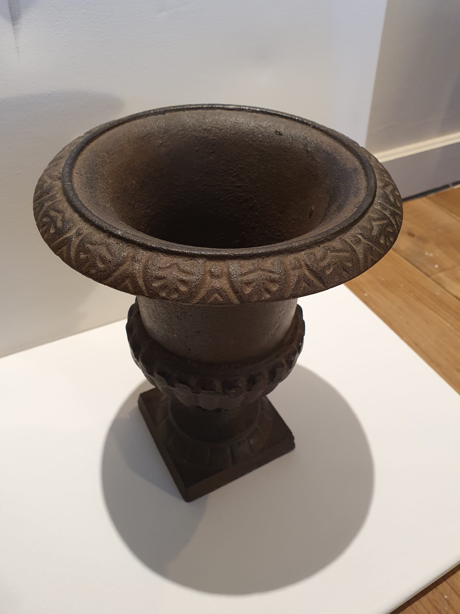 Medici cast iron vase