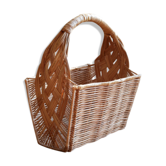 Ratin magazine holder