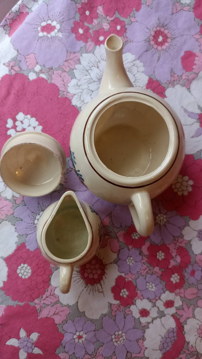 Creil and Montereau Choisy-le-Roi teapot, Antibes model