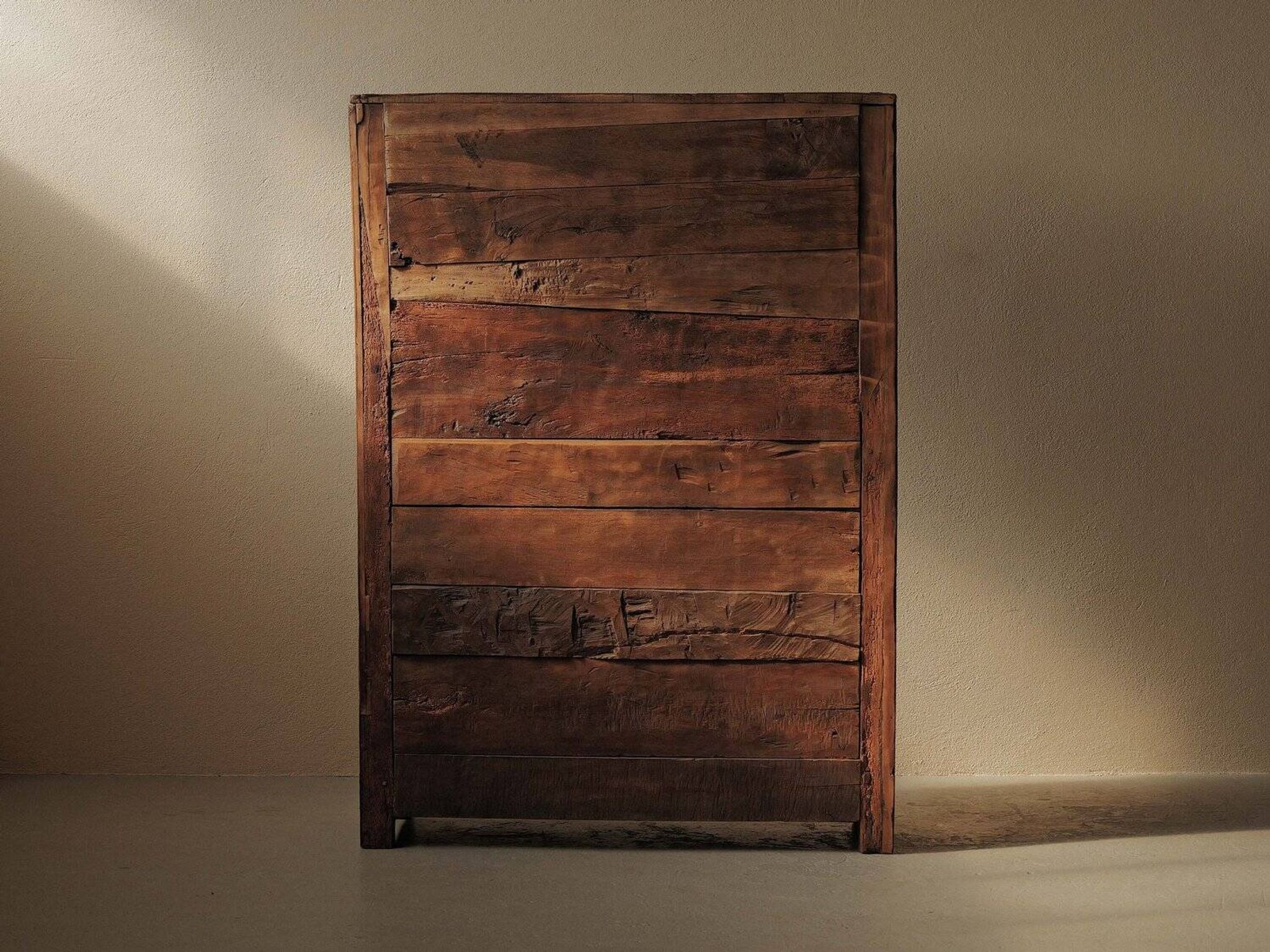 Meuble quatre portes en bois massif, XVIIIᵉ siècle