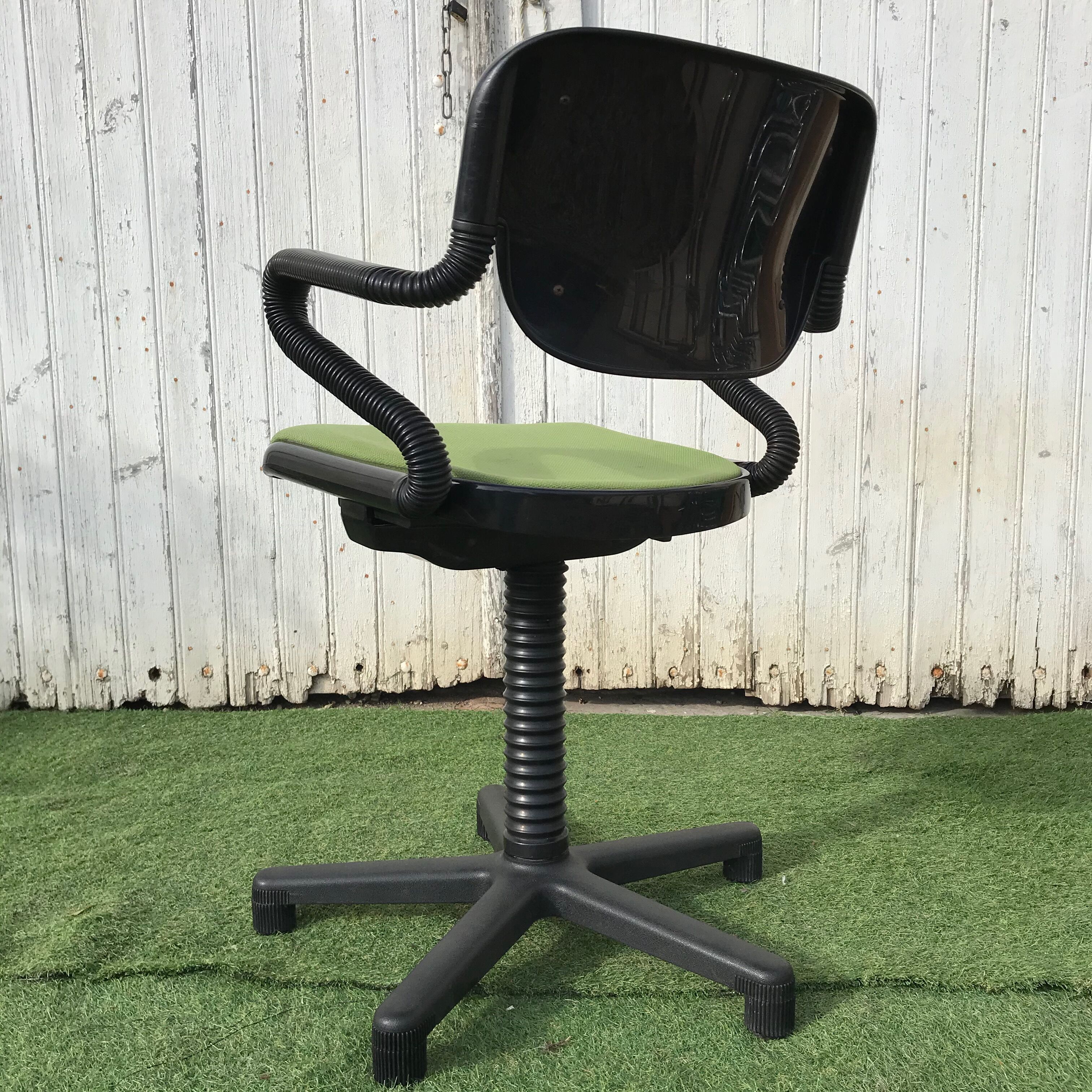 Vertebra office chair