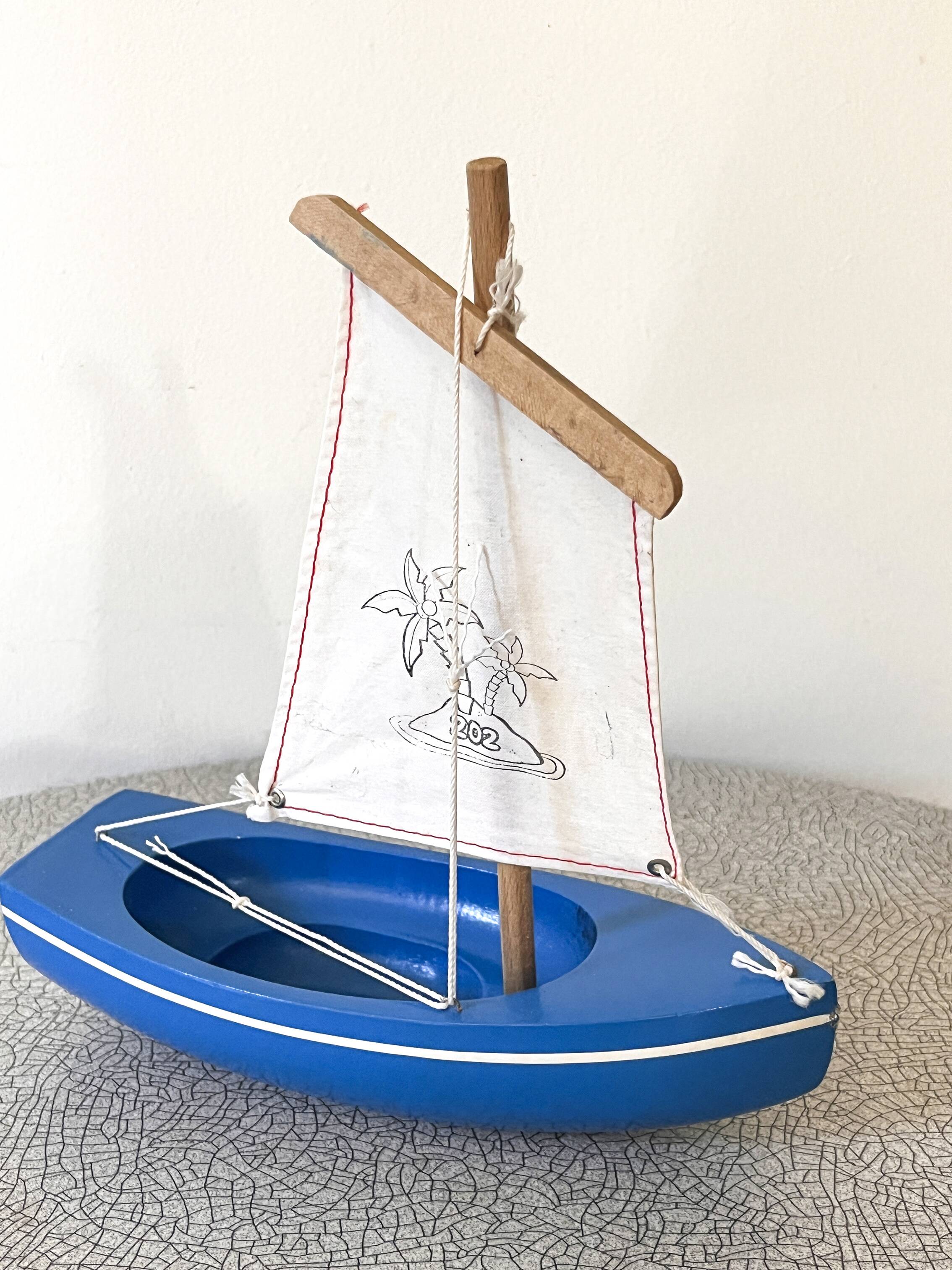 Tirot brand basin sailboat, model 202, vintage toy.