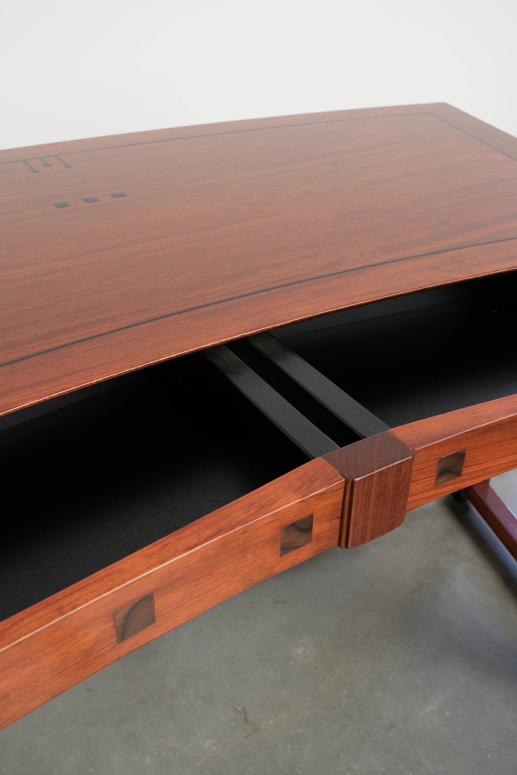 Luxurious curved writing desk/office desk in Art Deco design
