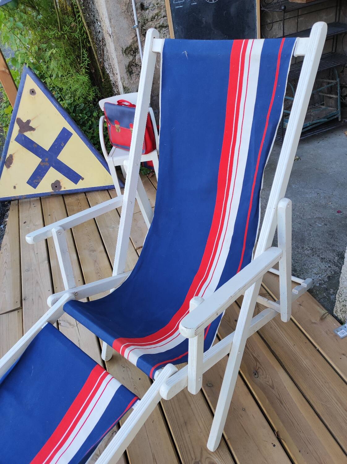 Vintage garden deck chair