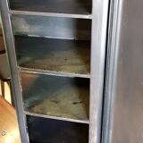 Medicine cabinet in waxed steel