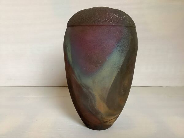 Vase asymétrique par Van Gompel