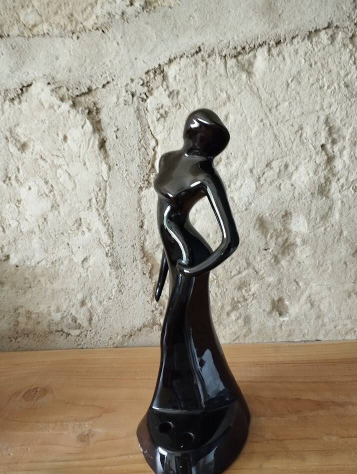 Art Deco statuette of a woman – Elegant dancer – Black earthenware – 1950s
