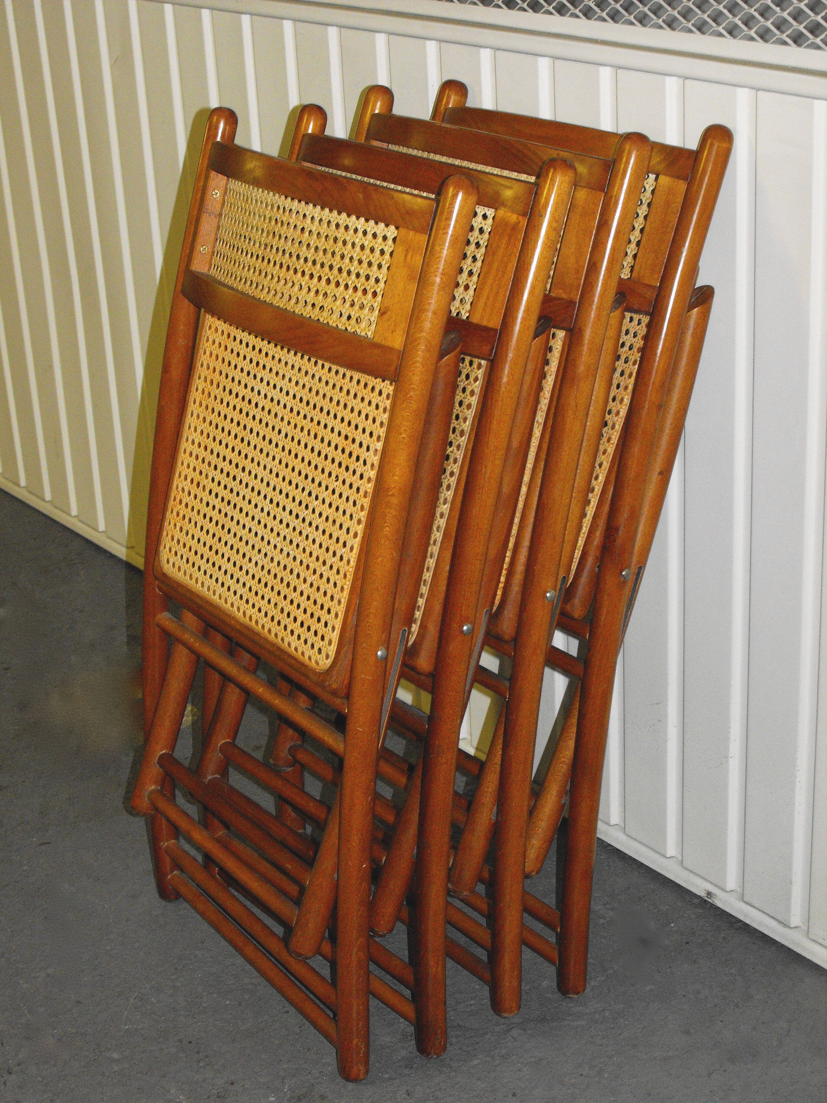 Lot de 4 chaises pliantes cannées années 70