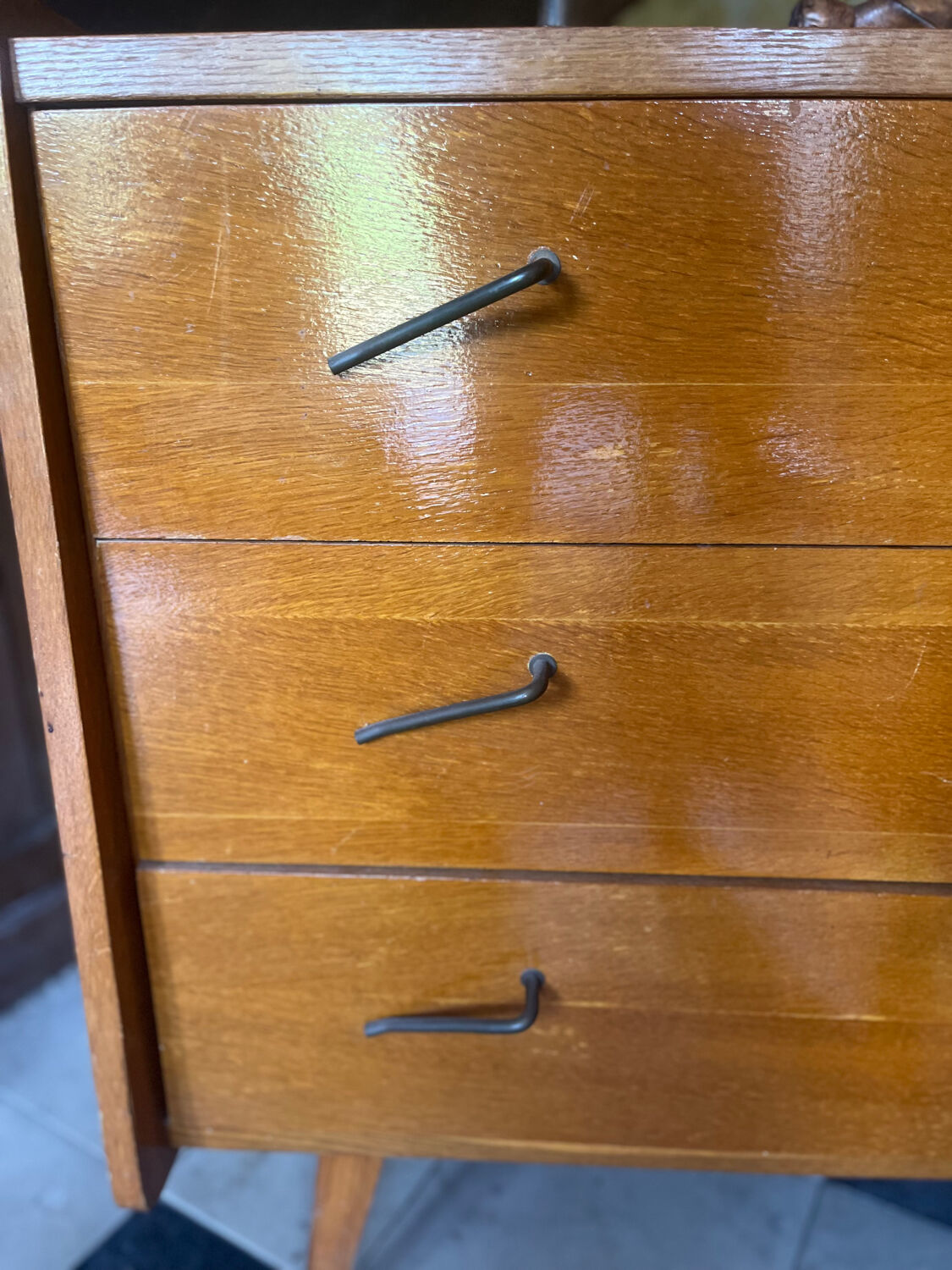 Commode pieds compas en chêne, France années 60