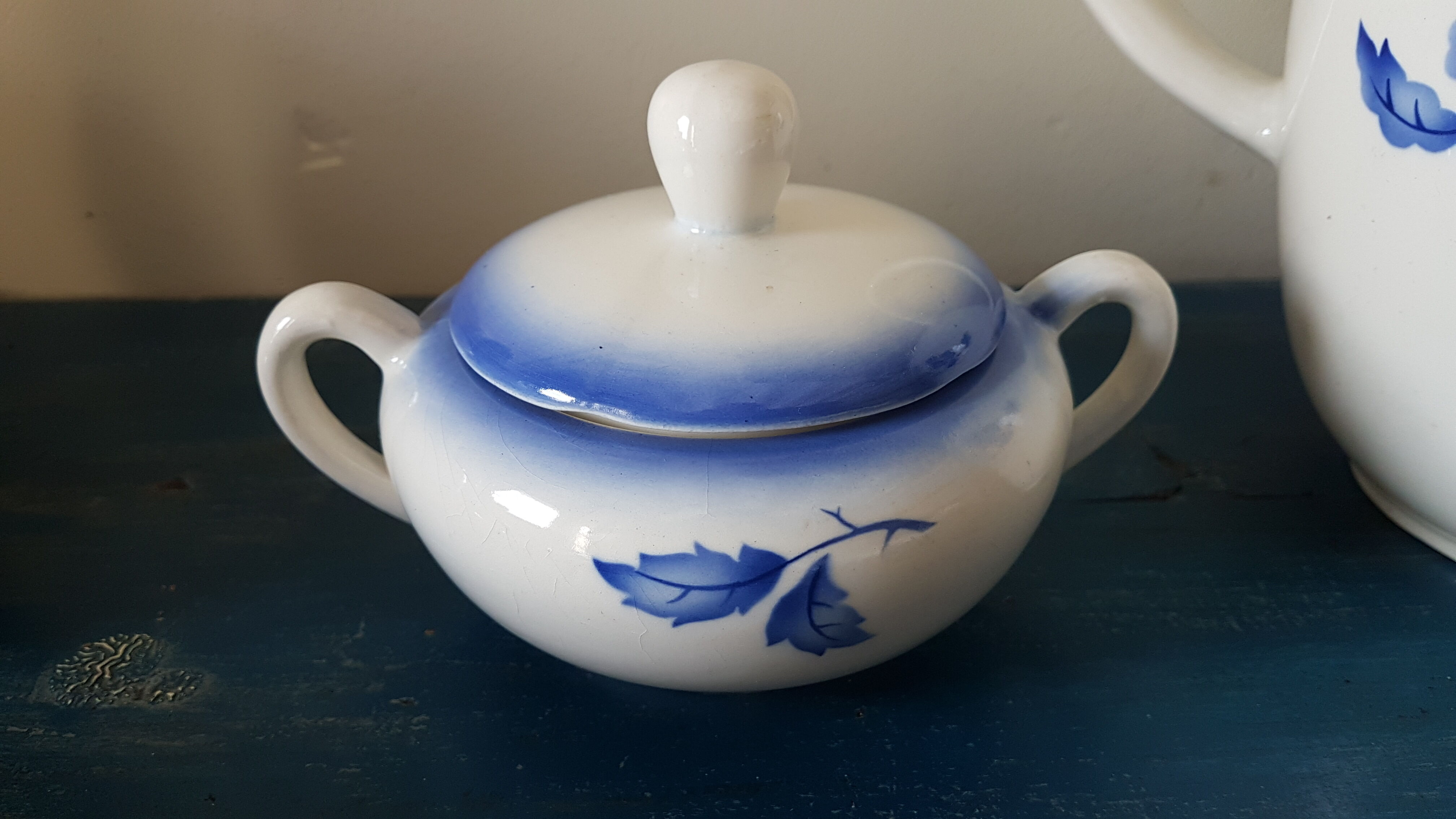 Flower decorated earthenware coffee service