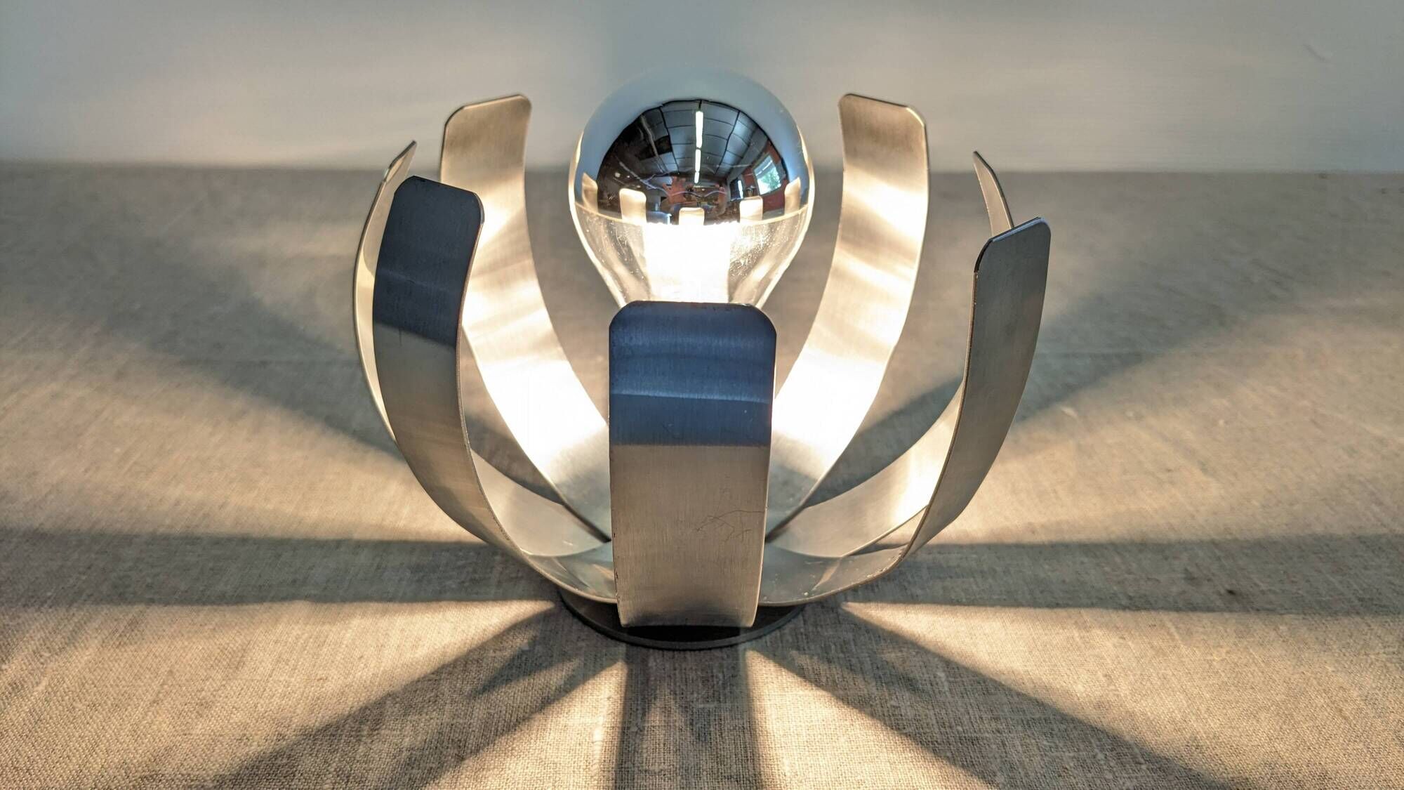 Space age flower lamp by Jocelyne Trocmé for Oxar France circa 1970