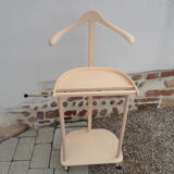 Valet de chambre on wheels