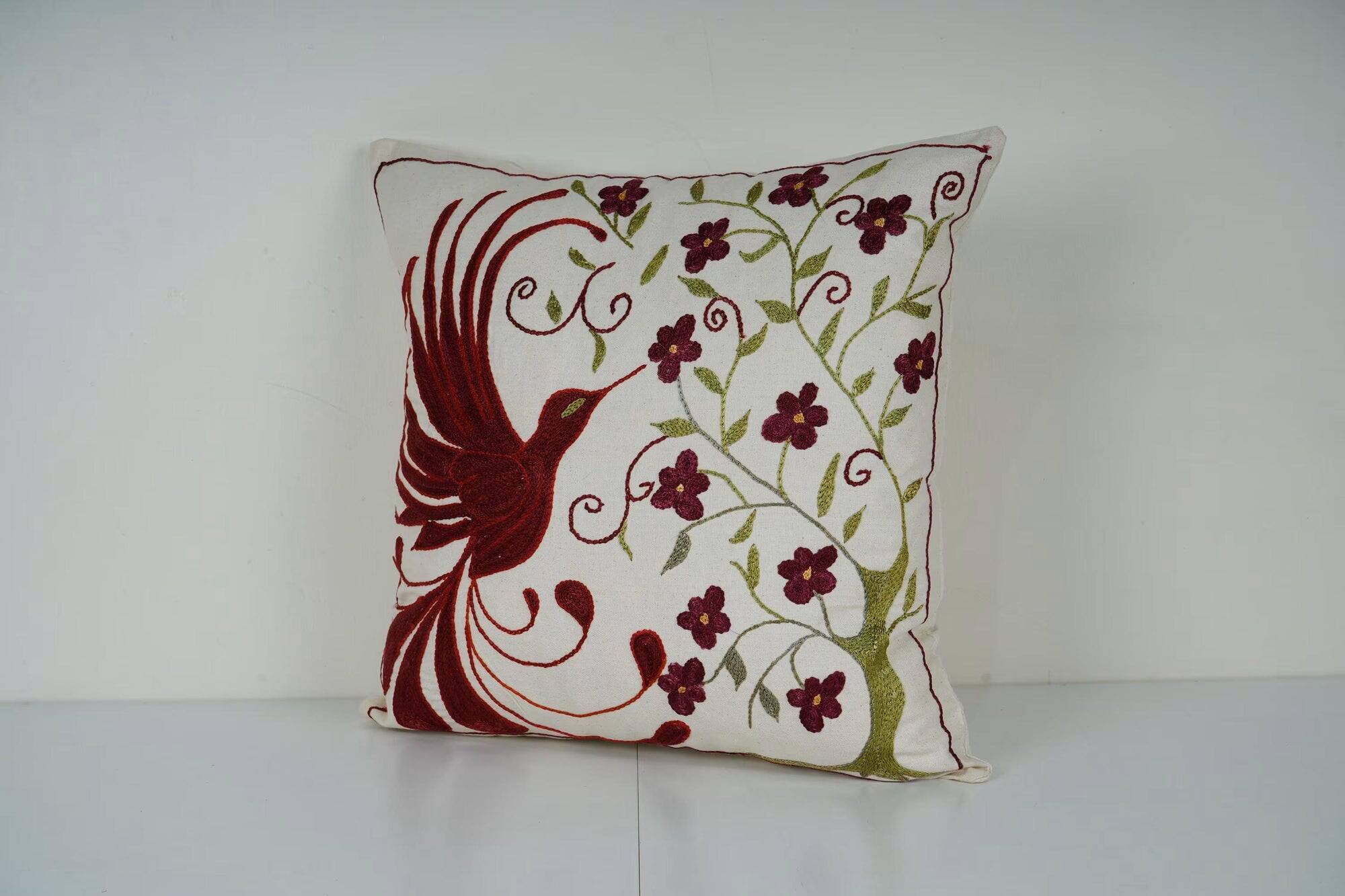 Housse de coussin brodée vintage 48x48 cm