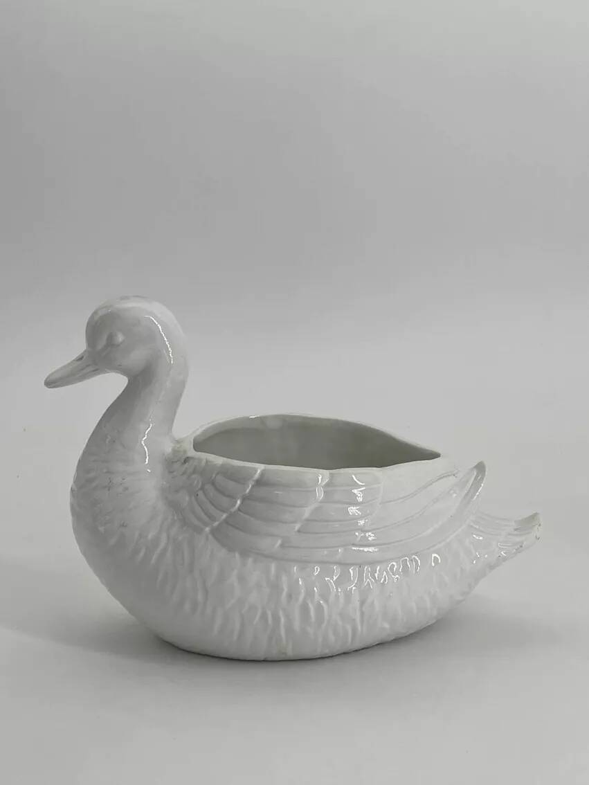 Duck-shaped ceramic pot holder