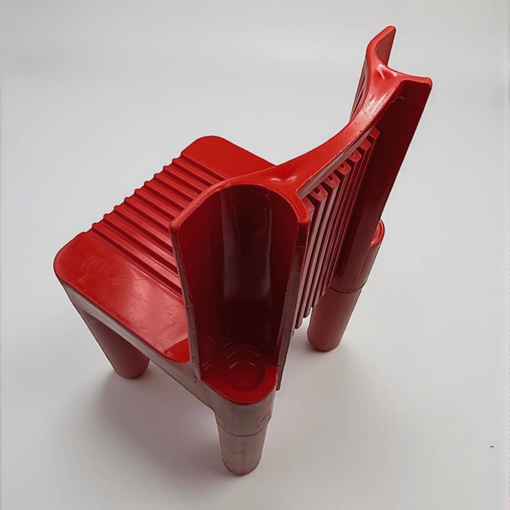 Vintage Red Kartell Child Chair by Sapper & Zanuso, Playful 1960s Italian D