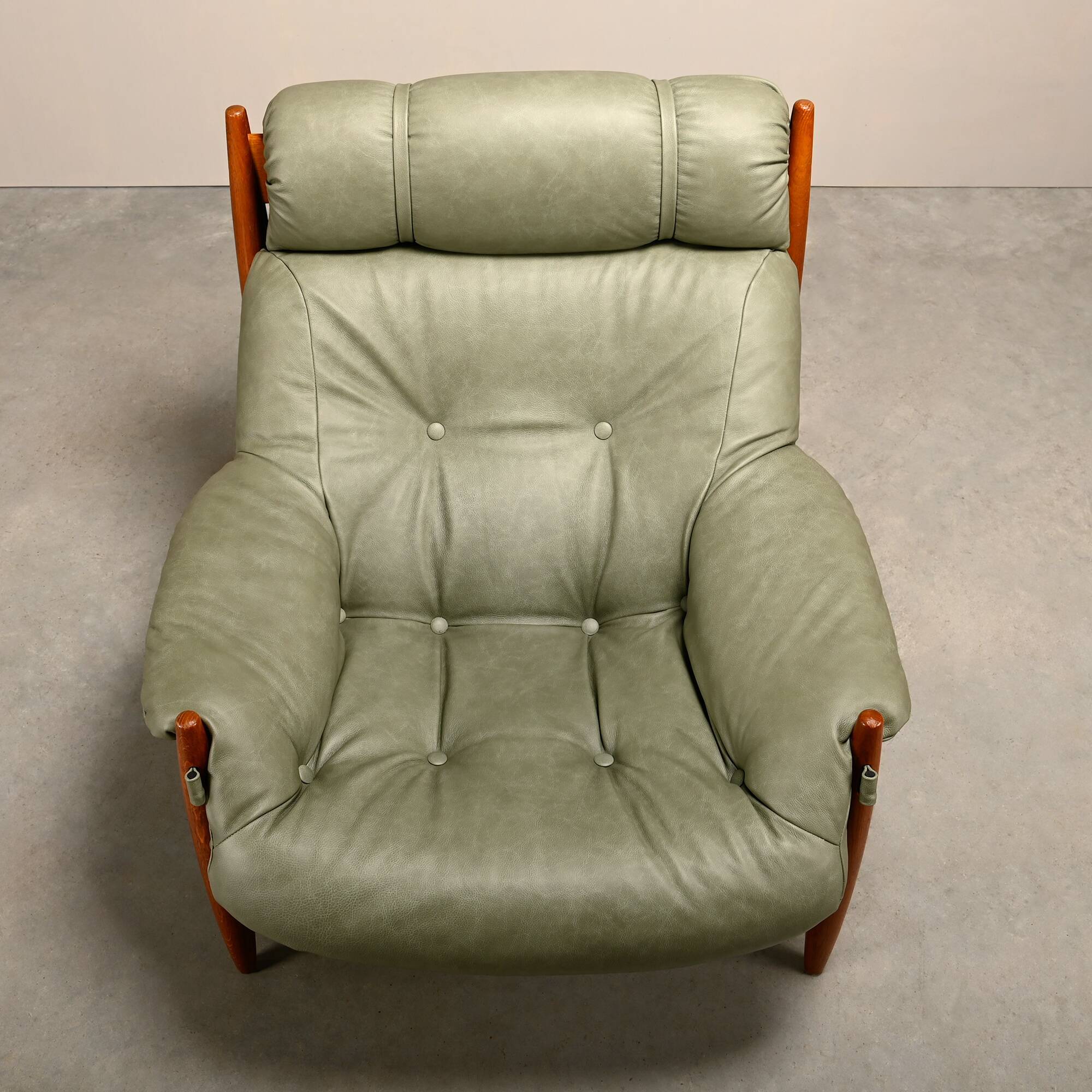 Lounge Chair in the manner Sergio Rodrigues and Jean Gillon, Oak / Leather