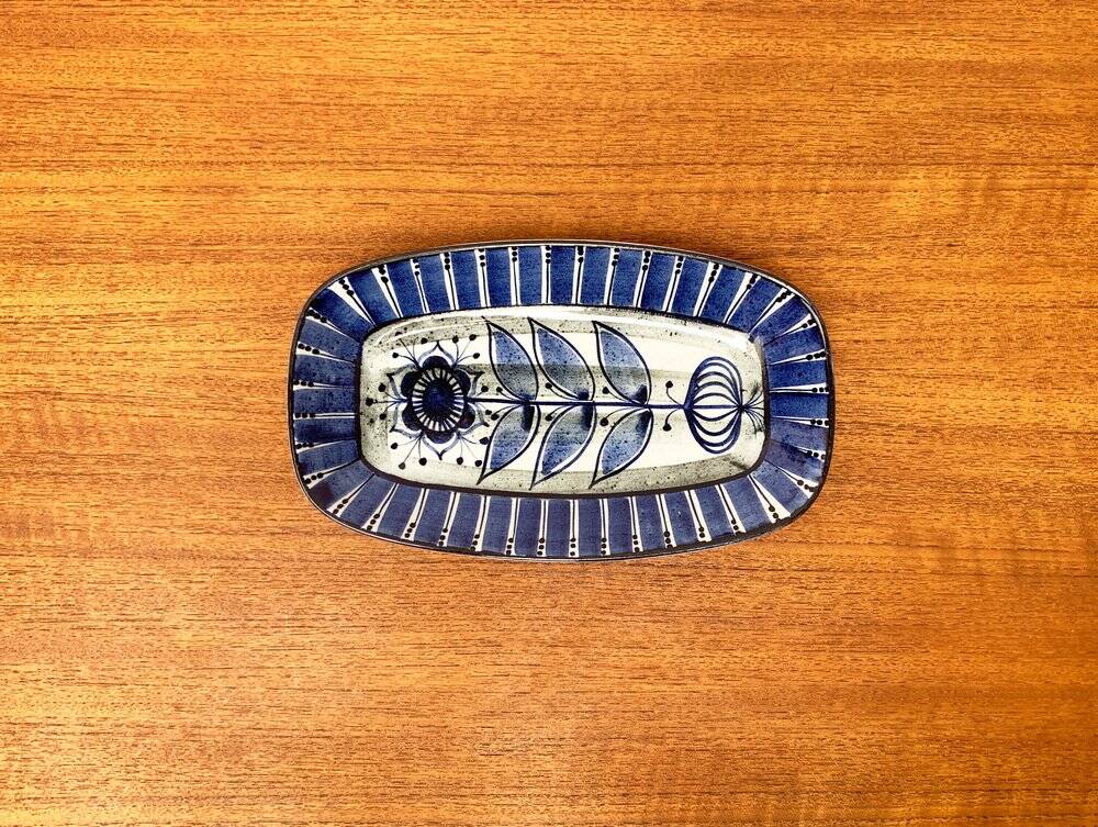 Danish porcelain bowl from the mid-century by Aluminia Royal Copenhagen, 1960s.