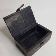 Touareg jewelry box in wood and leather pushed back 13.5 cm