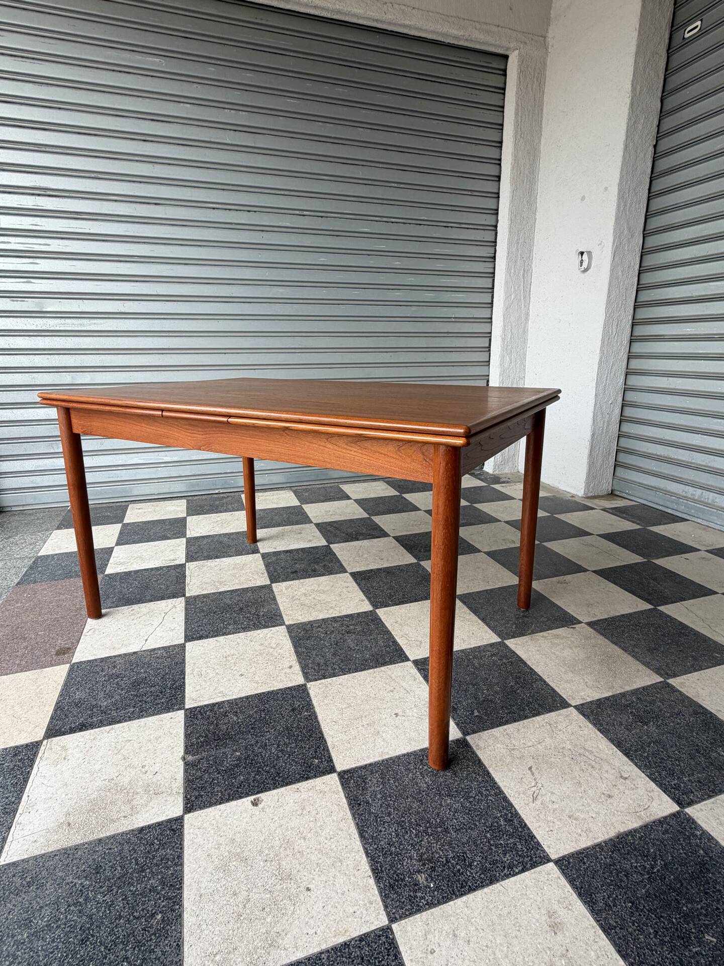 Table danoise en teck