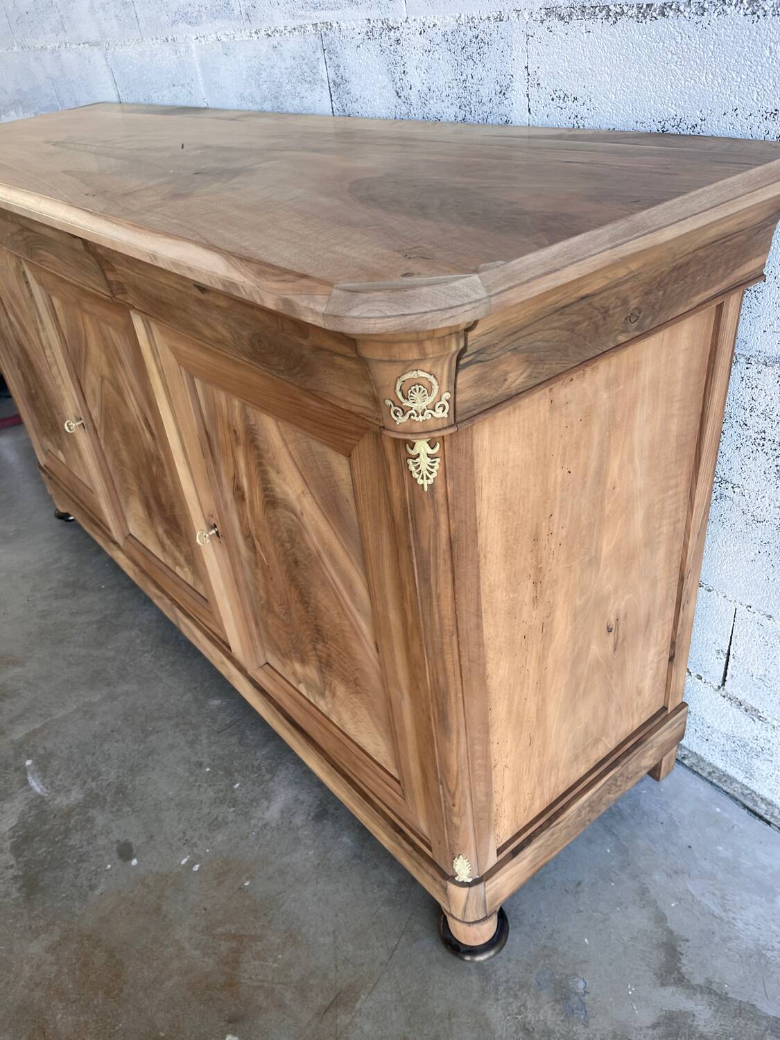 Buffet bahut enfilade en noyer brut