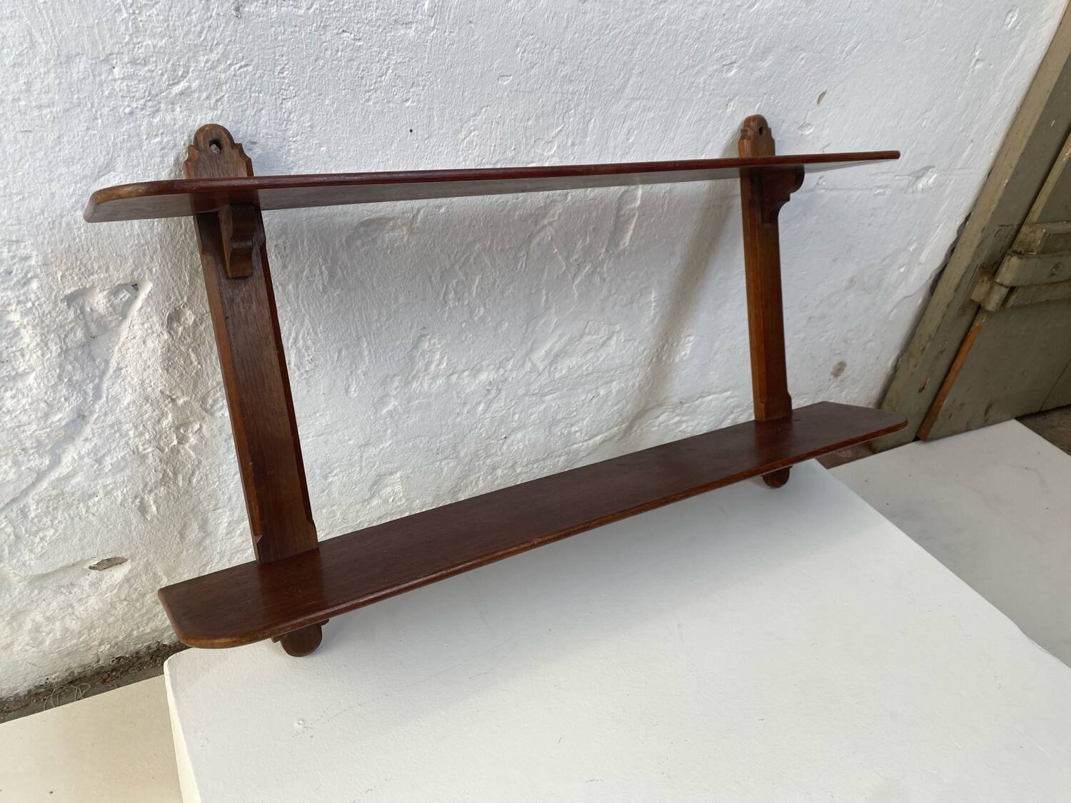 Etagère murale en bois de chêne