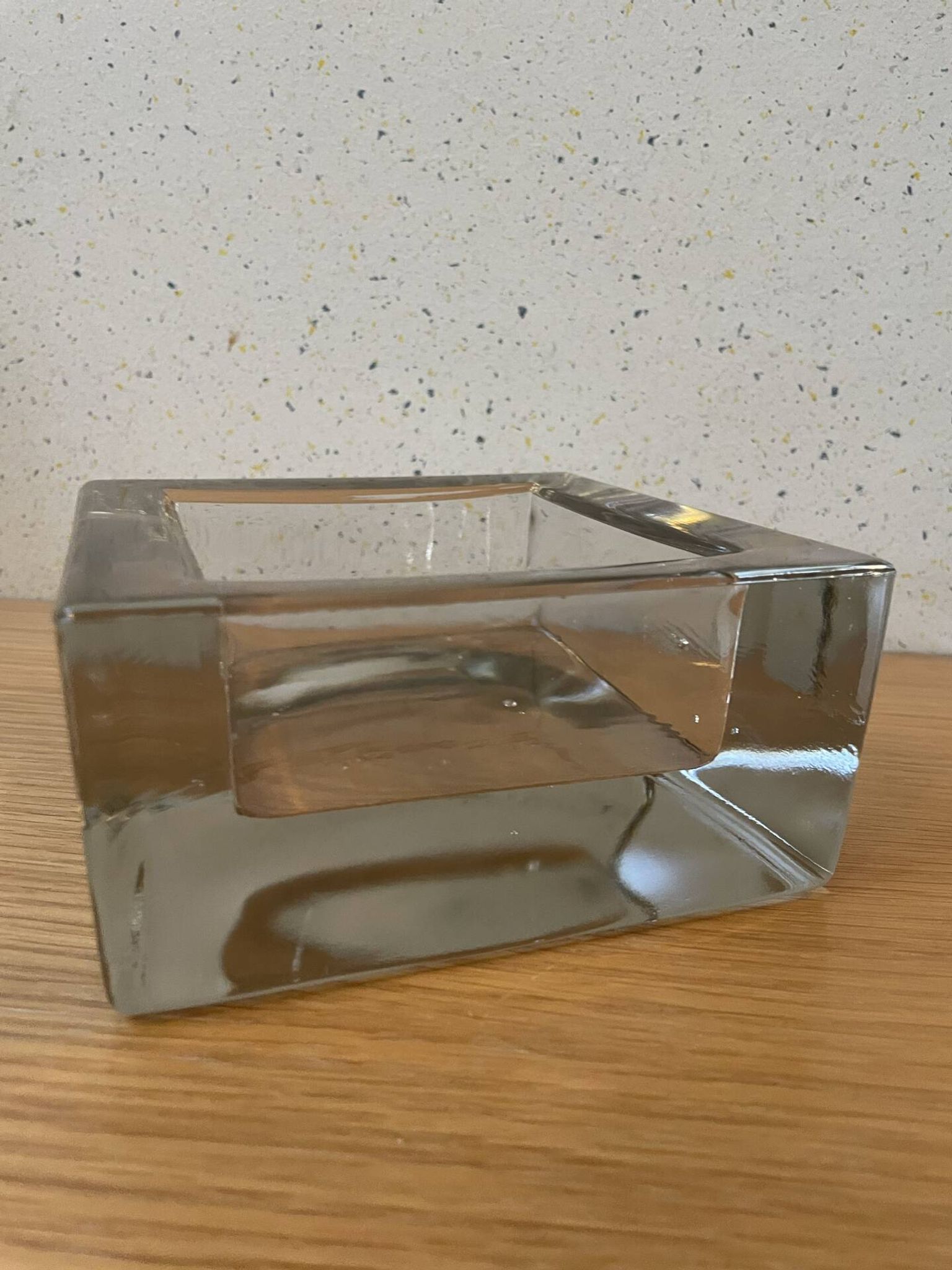 Vide poche pavé de verre