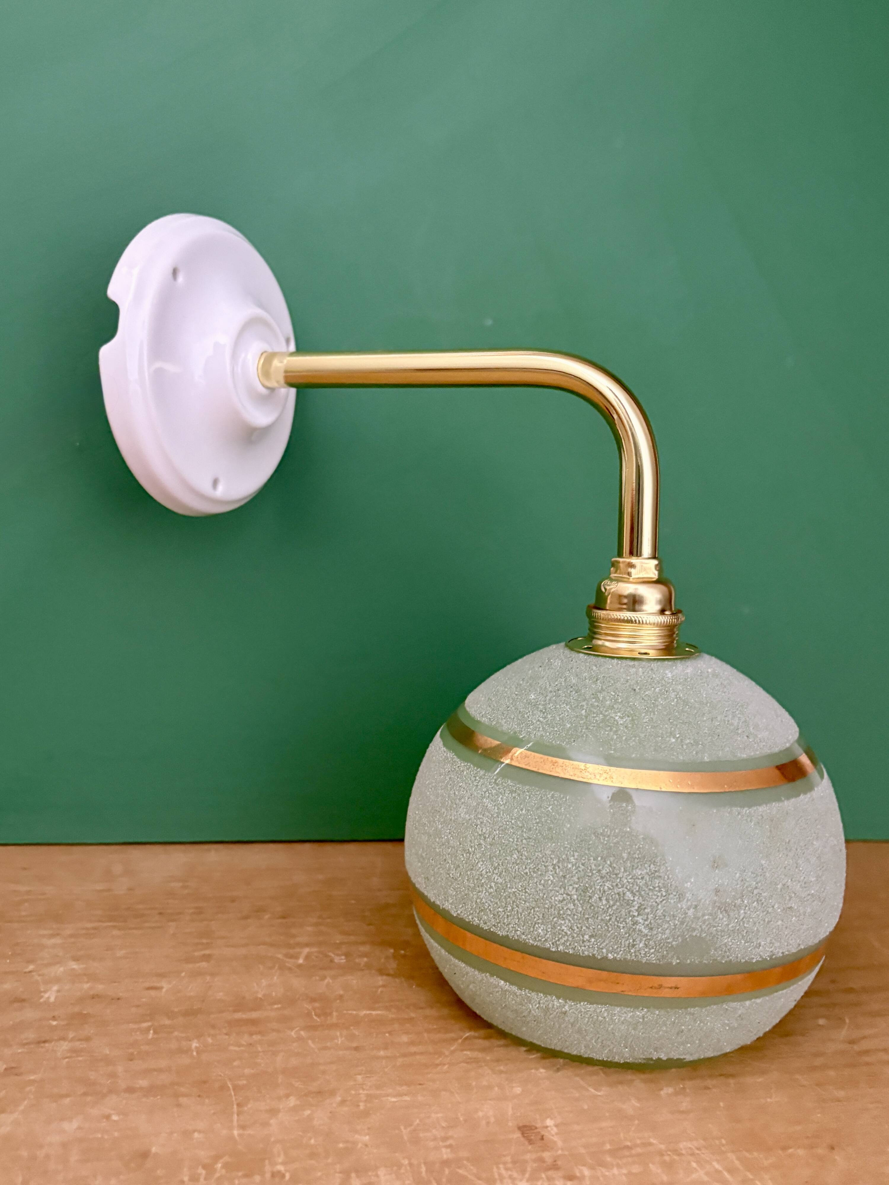 Applique globe vintage en verre granité vert et or