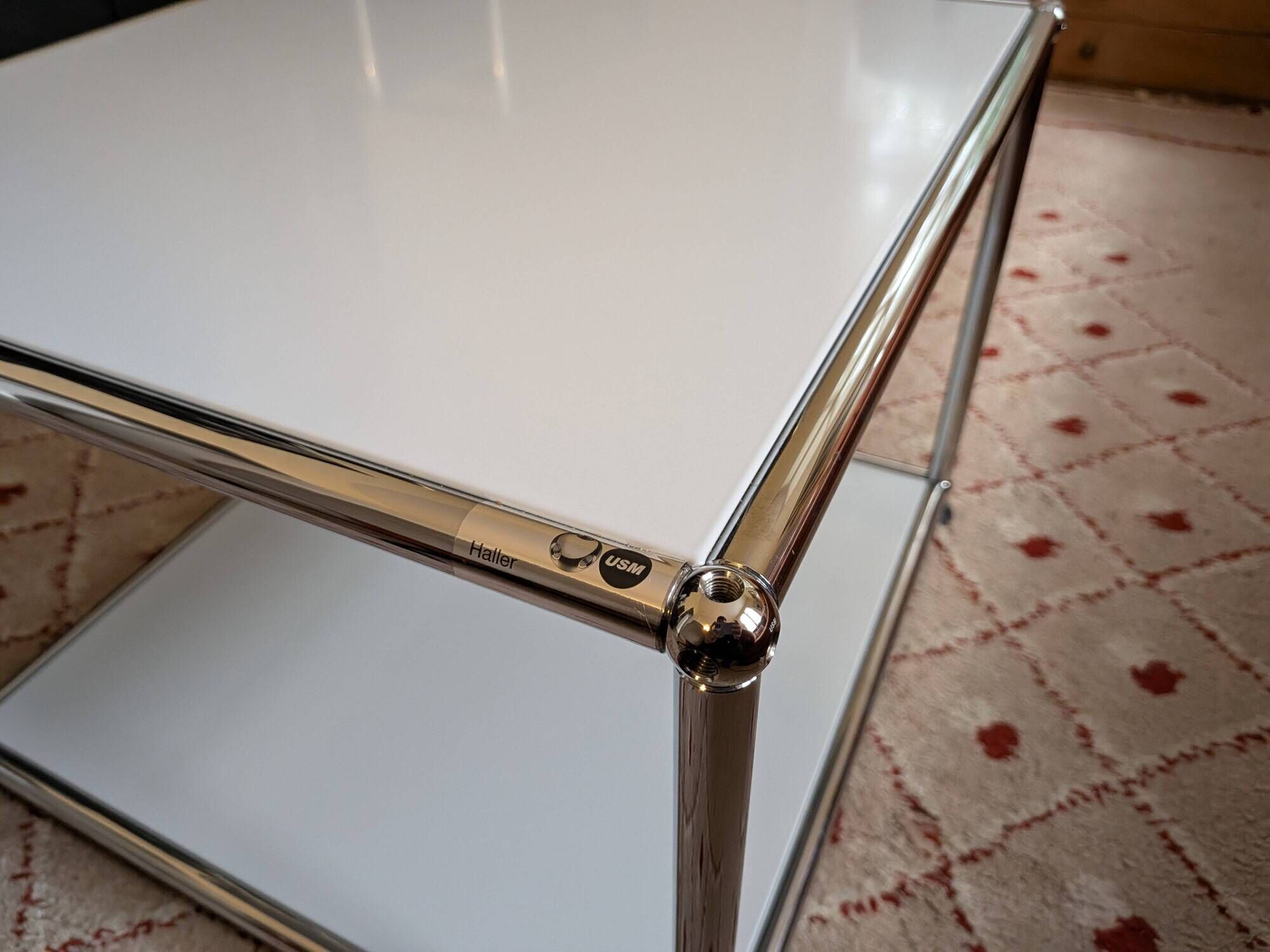 Table d'appoint USM