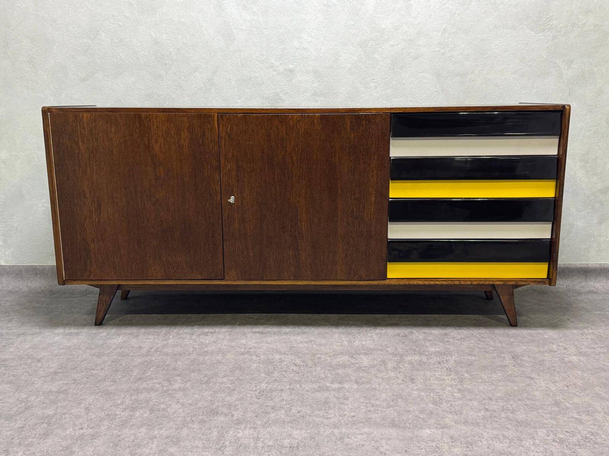 Buffet U-460 vintage par Jiri Jiroutek pour Interier Praha