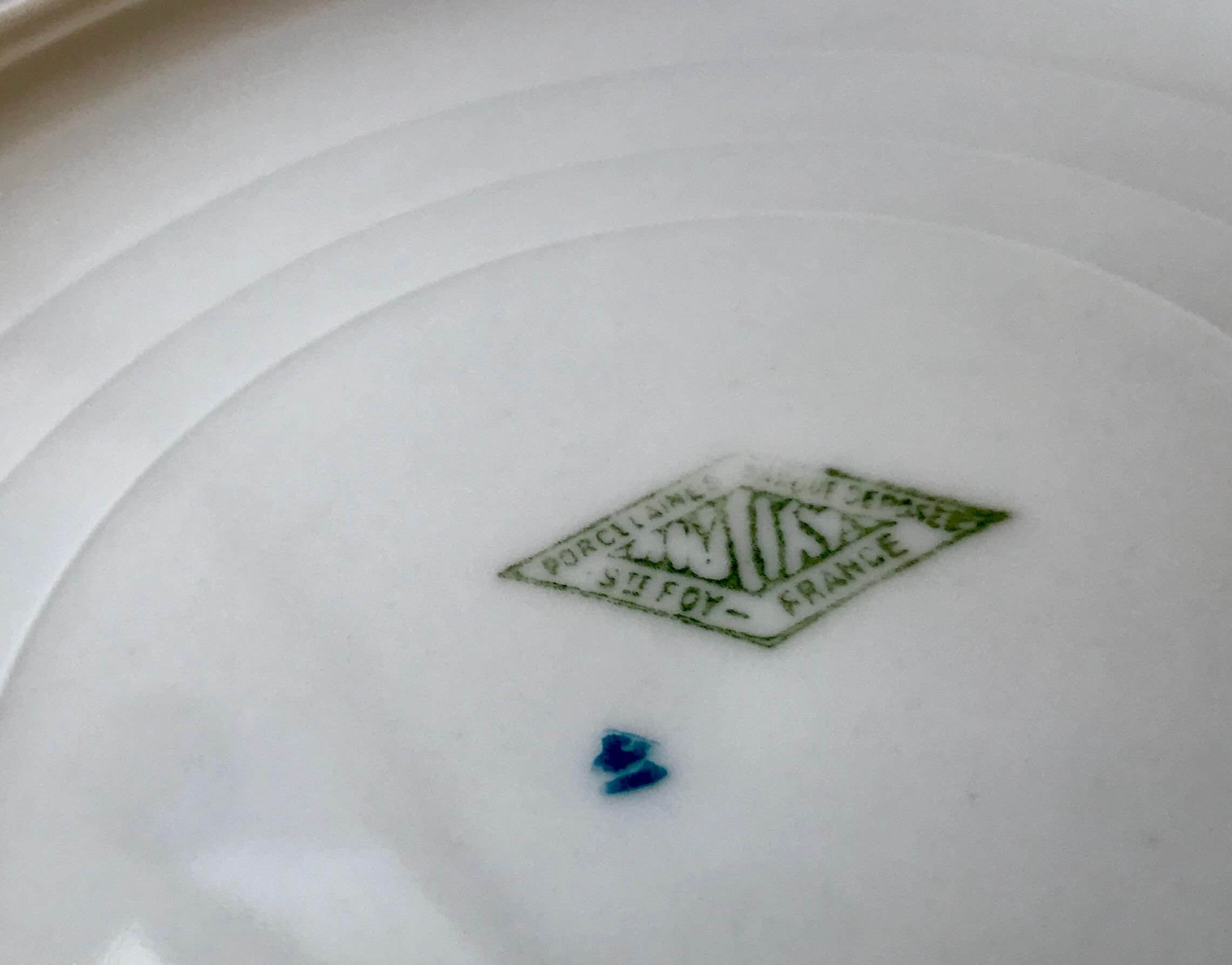 Set of 5 hollow plates Made in France registered model "Czech" 50s-60s