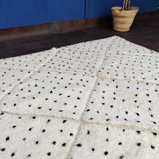 Beni Ourain rug with black dots and white diamonds 155x235cm
