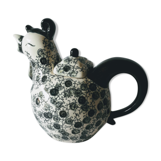 Porcelain casserole teapot