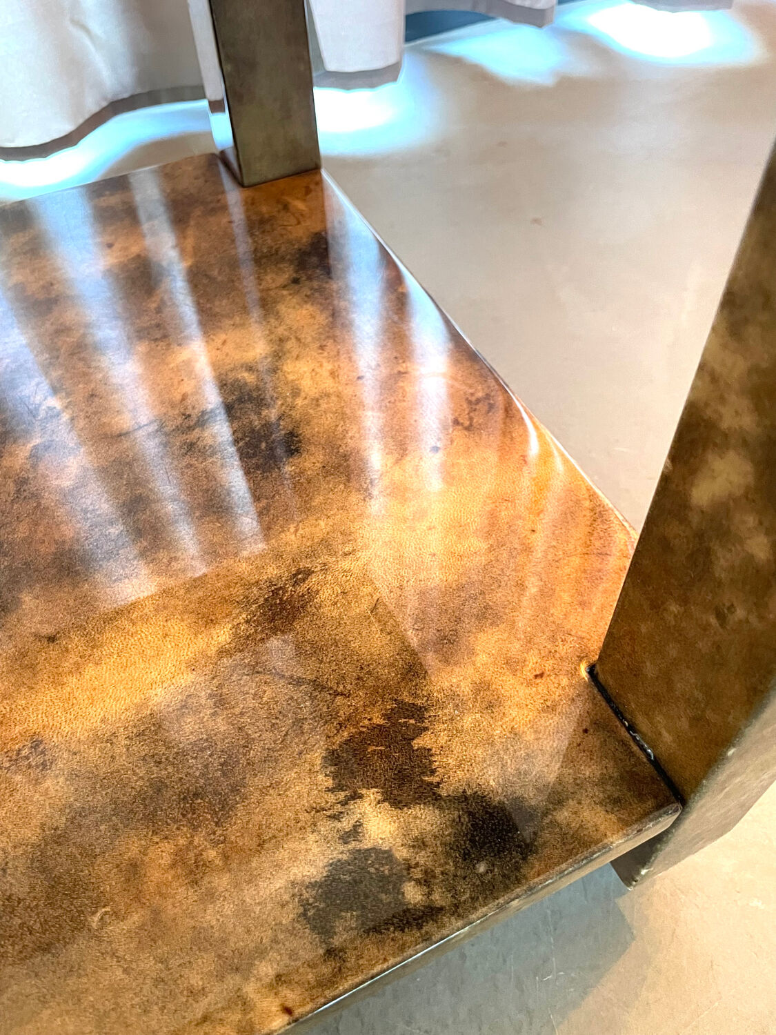 Bar cart desserte goat skin vellum