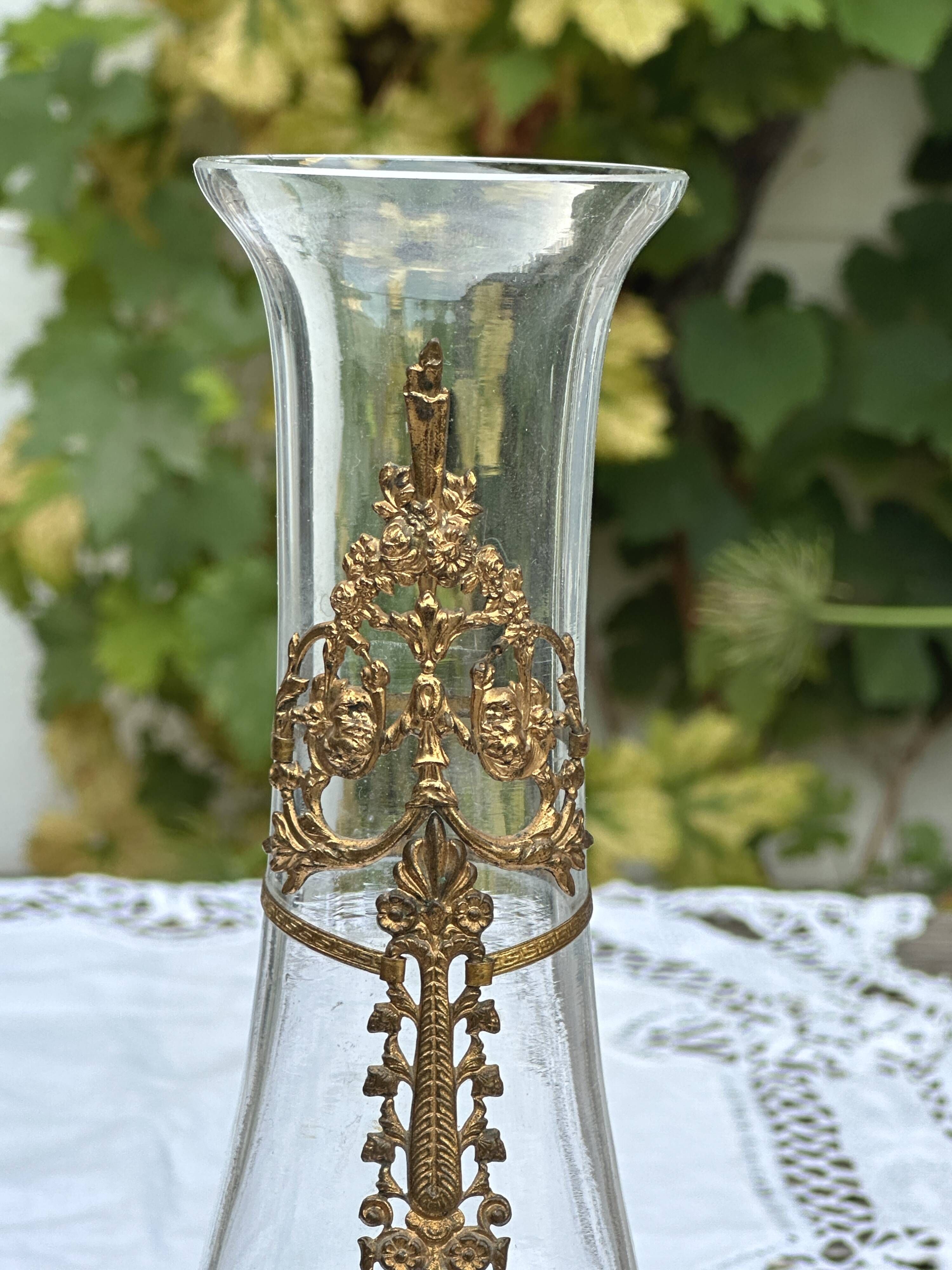 Antique Napoléon III vase in glass and gilded brass