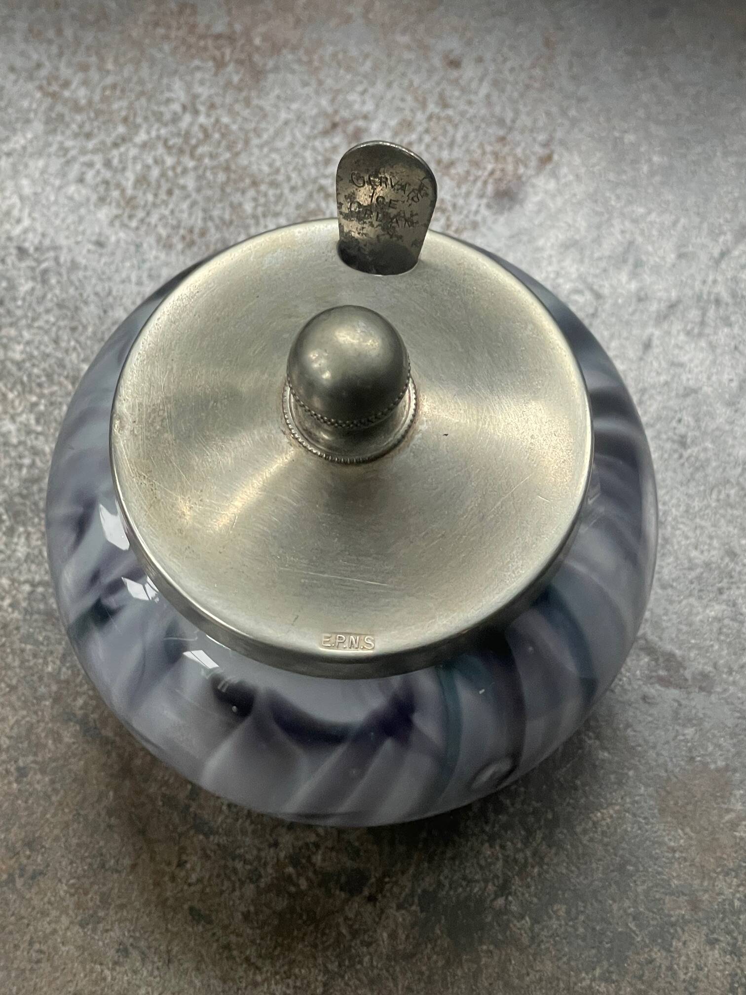 antique mustard pot in blown glass and silver-plated metal EPNS late 19th century