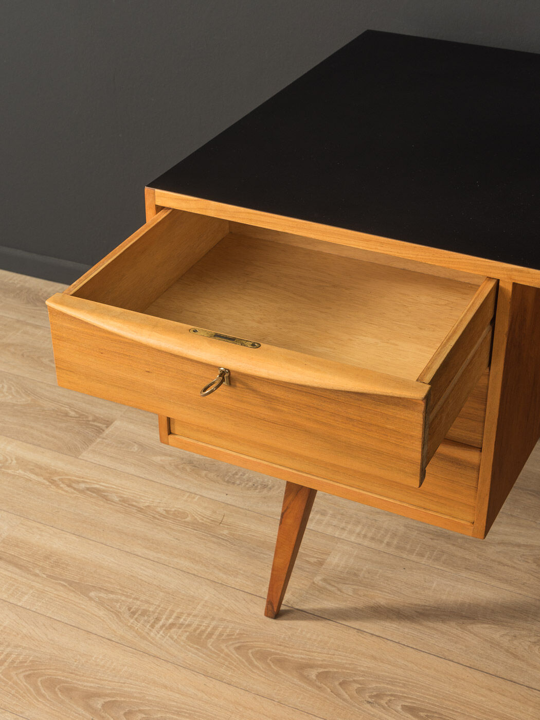 Bureau des années 1950