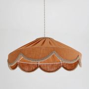 Suspension in a solid floral shape Cosette "caramel"